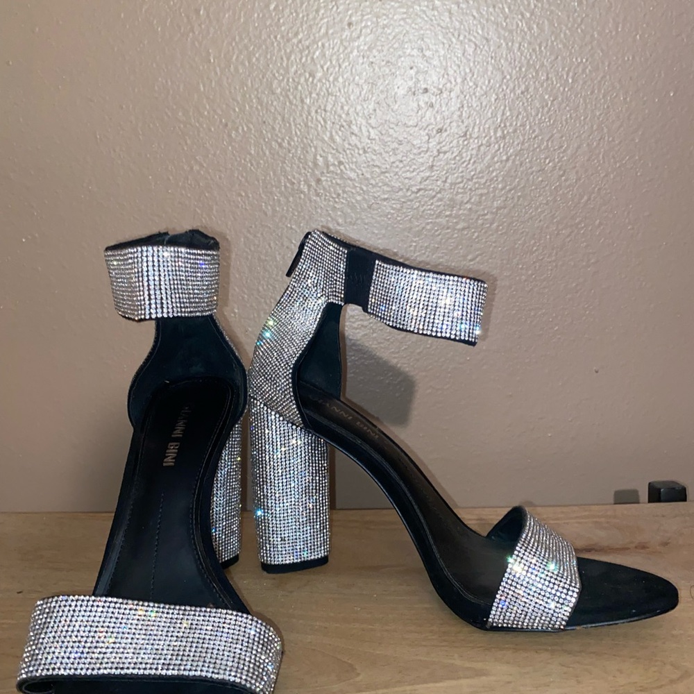 GIHINNI BINI Black and Silver Women's Heels